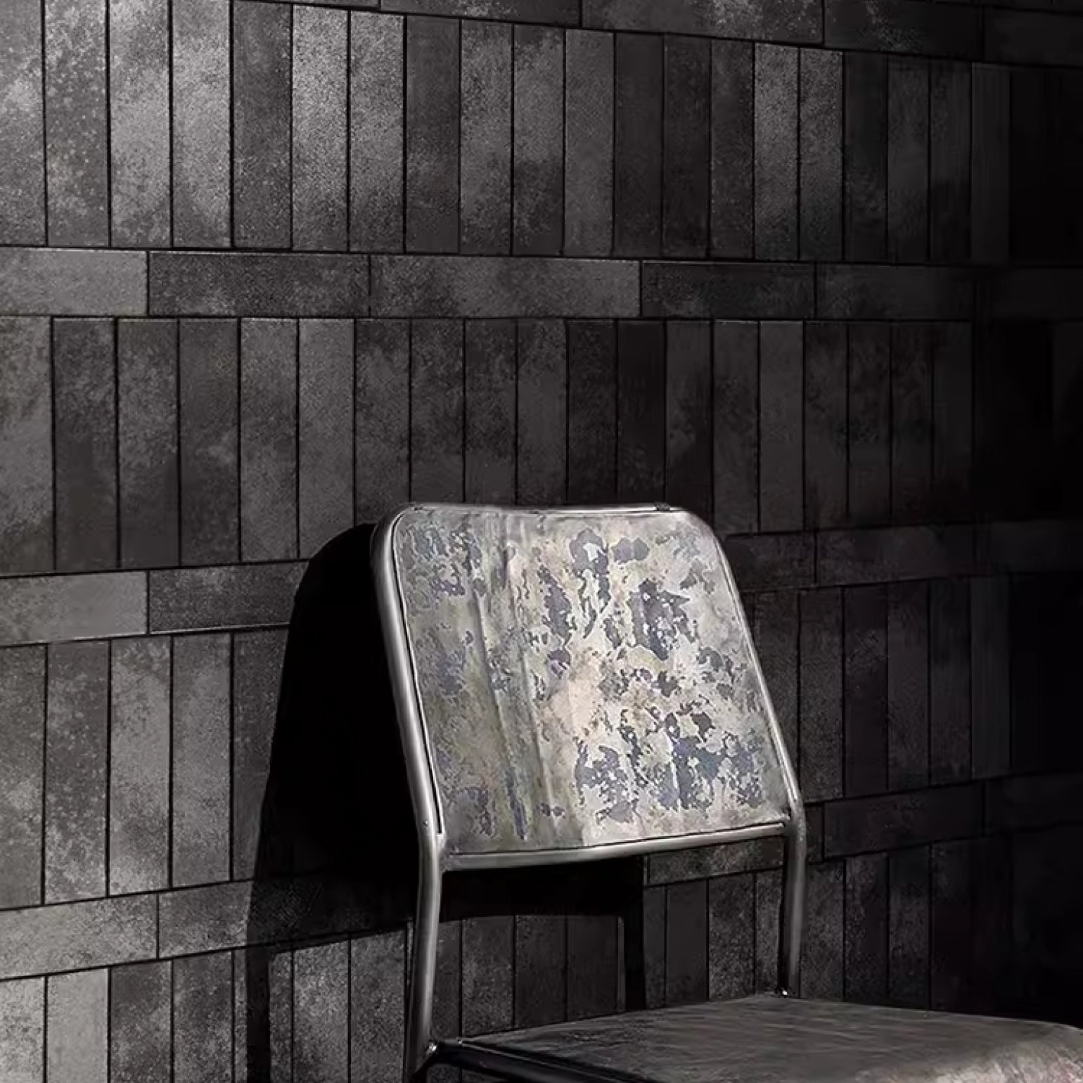 Mott Black Tile